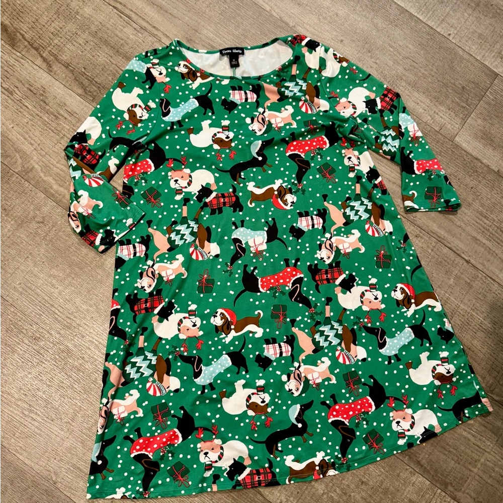Festive Green Midi Dress with Holiday Print